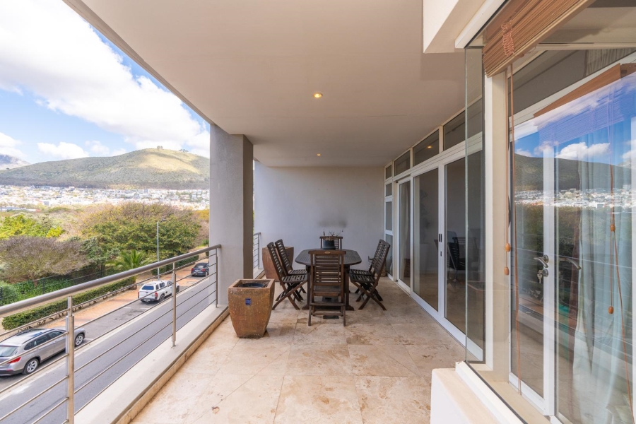2 Bedroom Property for Sale in Mouille Point Western Cape